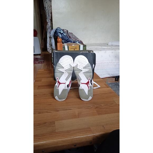 Nike Air Jordan Retro 6 Carmine 2020 Mens Shoes White Red size 6.5Y main image 7